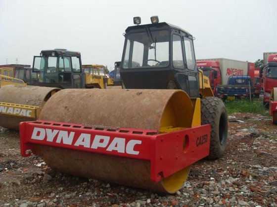2011 Dynapac CA25D