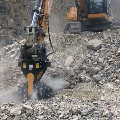 MB Crusher MB-R900
