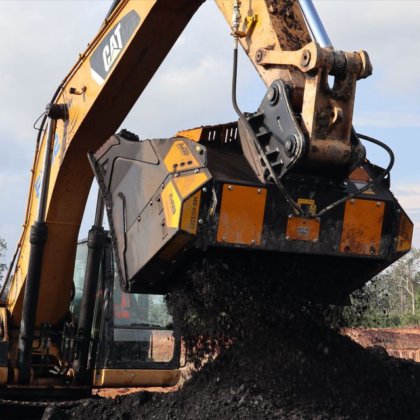 MB Crusher MB-HDS323