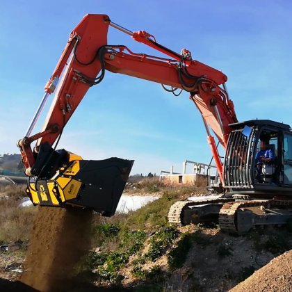 MB Crusher MB-HDS320