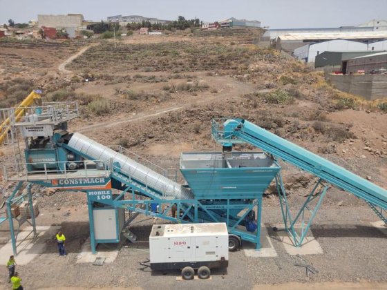 移动混凝土搅拌站