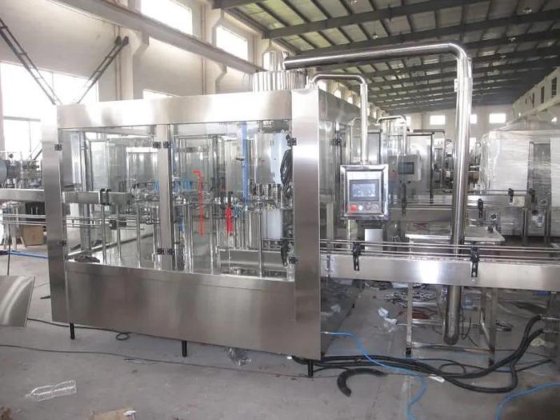 热销商用工业用水矿物质液体灌装旋盖包装机