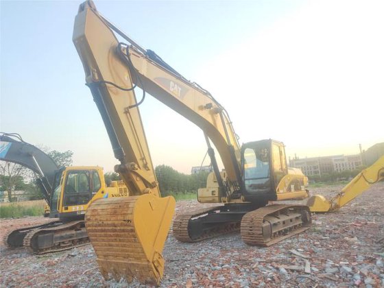 CAT 325C