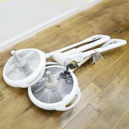 ALM 双圆顶操作照明