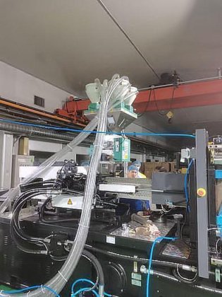 用于注塑机的塑料树脂称重和混合配料重力混合器