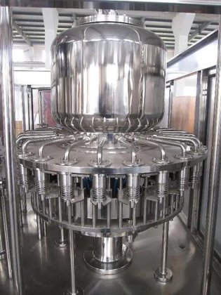 全自动塑料瓶水灌装机