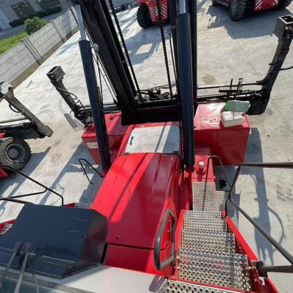 2022 Kalmar empty container handler