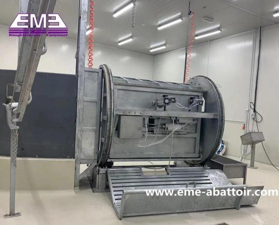 穆斯林清真屠宰场牛屠宰场设备 用于牛肉加工的旋转式屠宰箱 机械价格