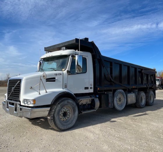 2016 Volvo Tri Axle Dump Truck in Sudbury, Ontario, Canada