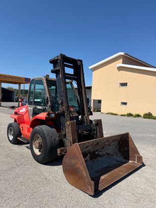 2001 Manitou MC 40