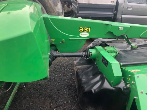 2017 JOHN DEERE 331 MOWER