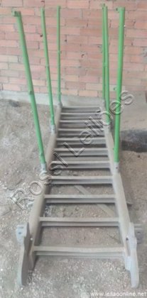 01 ESCADA DE ALUMINIO