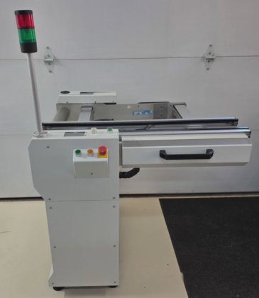 UIC Universal Instruments 44