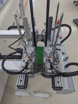 Universal Instruments SMT PCB Destacker