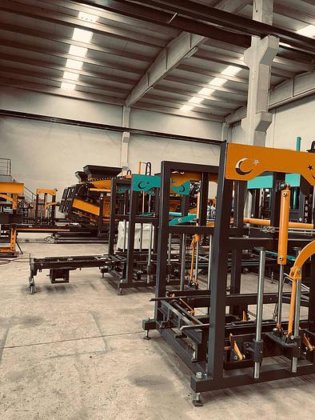 BS-25 砌块、砖块和路面砖制造机