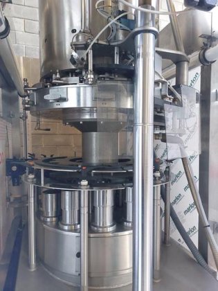 2011 Bertolaso Capping machine