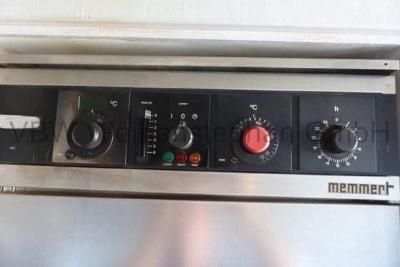 インキュベーター