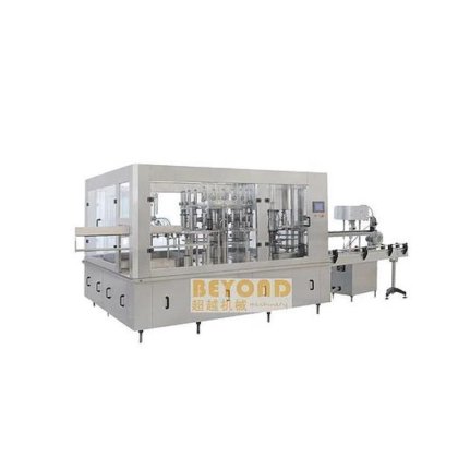 先进的果汁灌装、封口、旋盖和包装机