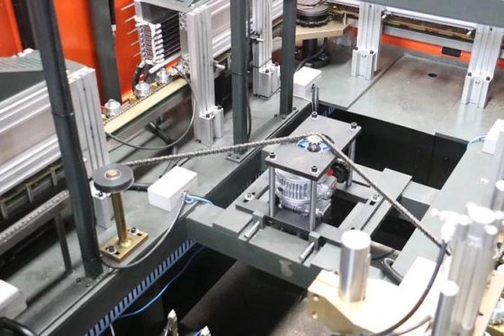 半自动手动 PET 水瓶制造机/吹瓶机