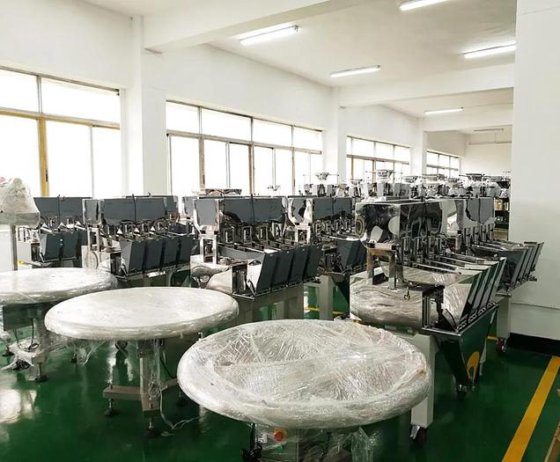 直线斗秤 直线称重器 4 头直线称重器