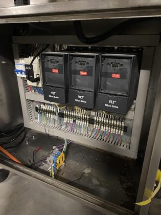 火烈鸟产品旋盖机