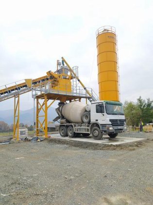 コンクリートバッチングプラント