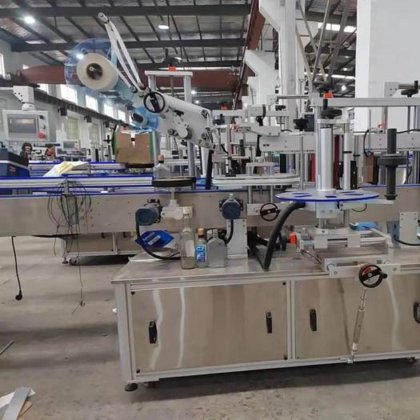 用于瓶子和产品高速精确贴标的自动贴标机