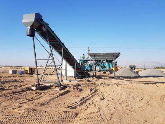 移动混凝土搅拌站