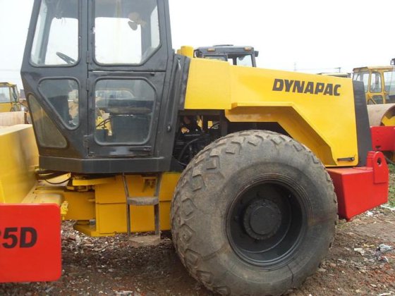 2011 Dynapac CA25D