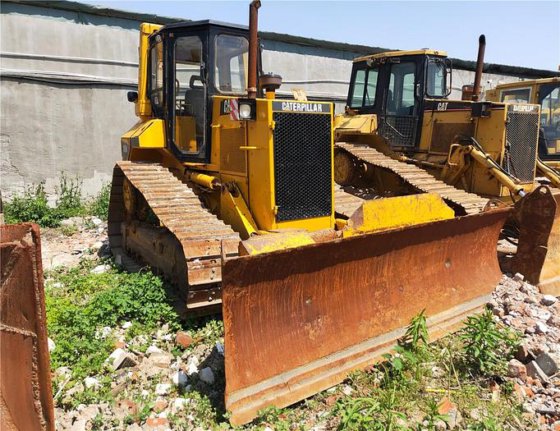 CAT D5M