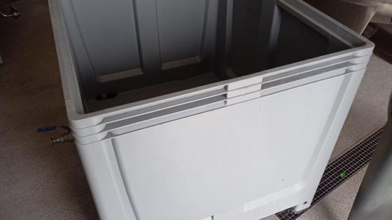 プラスチック容器