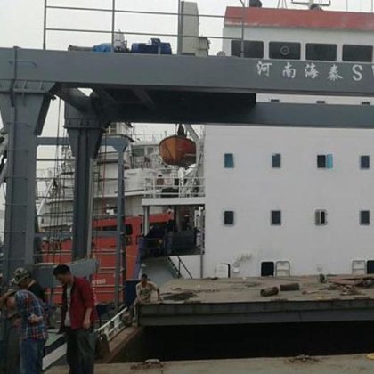 マリーン S リフティング ガントリー ポータル船ハッチ