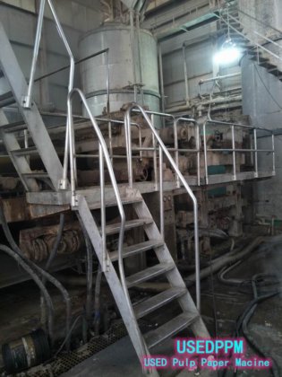 新月型3600/600薄页纸机