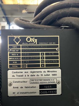 Machine à électro érosion