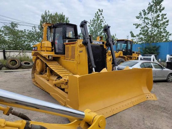 CAT D6H