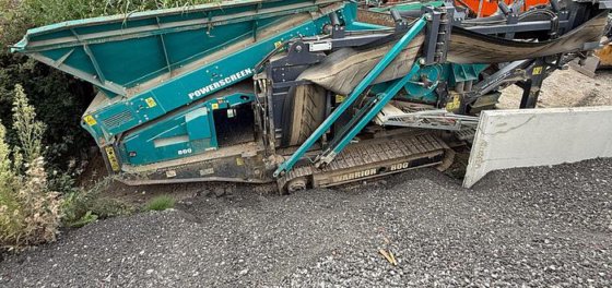 2012 Powerscreen Warrior 800