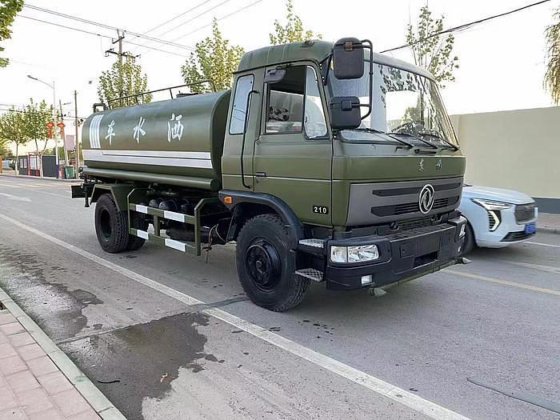 2022年 东风品牌 康明斯发动机 12方 洒水车