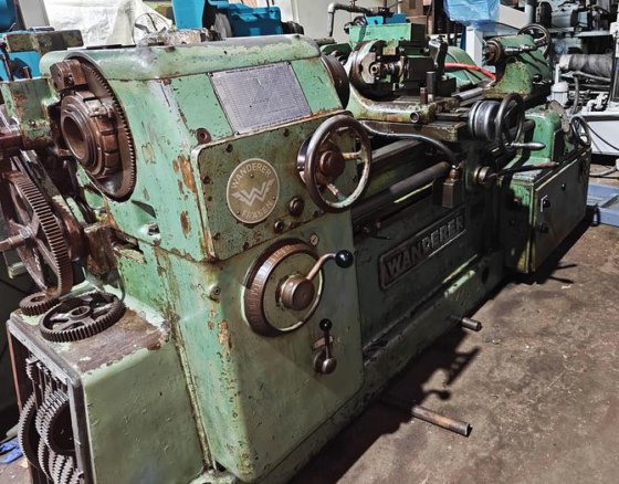 漫游者螺纹铣床