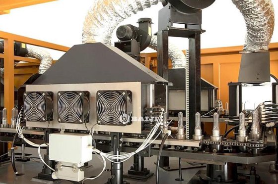 2024 お得な全自動4キャビティペットボトル純水ブロー成形機