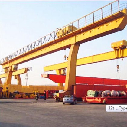 80吨双栅工业起重有轨门式起重机