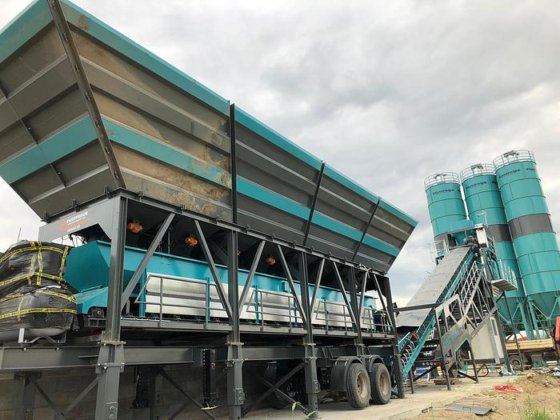 120立方/小时移动混凝土搅拌站