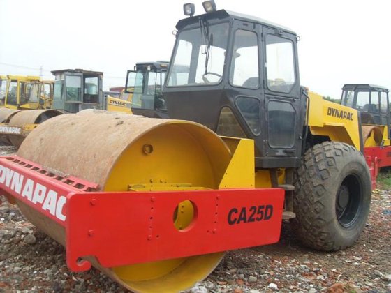 2011 Dynapac CA25D