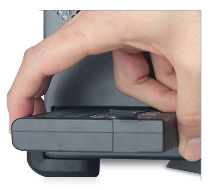 R8100便携式无线电综测仪