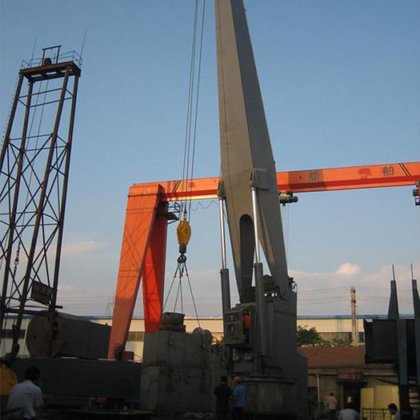 HT CRANE deck crane