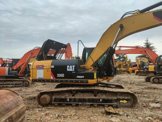 2021 Caterpillar 326D