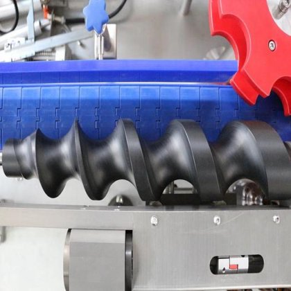 高速自动星轮式贴标机，适用于多种瓶型