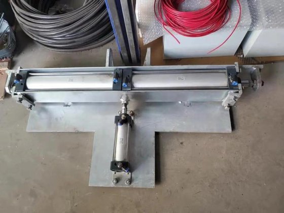 高质量牛屠宰设备生产线 牛腿分离装置 屠宰场设备 屠夫设备