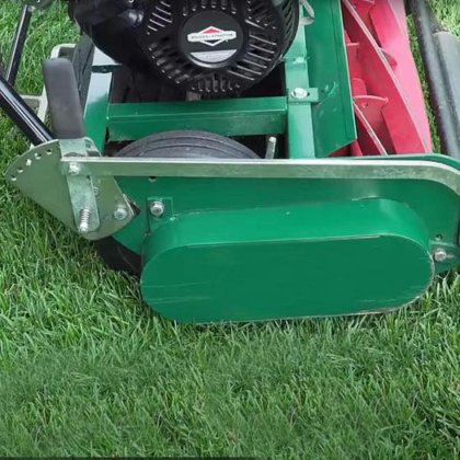 17 "力エンジンが付いている住宅の巻き枠の草刈り機シリンダー草刈り機 審美的な景色のための高度の草刈りの解決