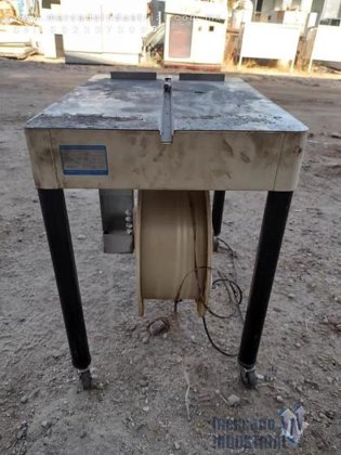 Strapack半自动捆扎机