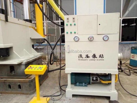 热销四柱液压机铲车制作机